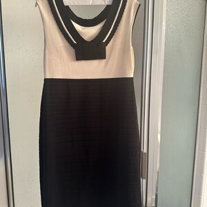 Anne Klein black/cream NWT dress. Size small